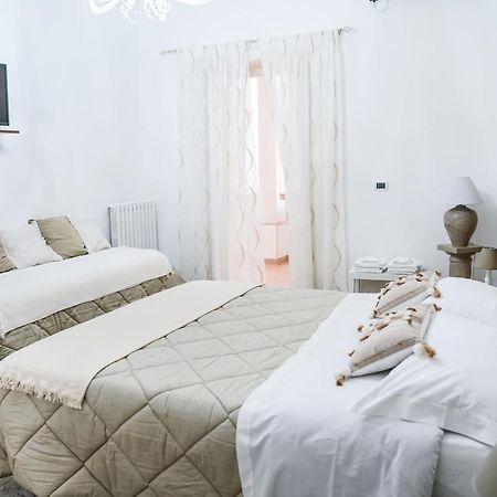 Il Mari Bed & Breakfast Taranto Bagian luar foto